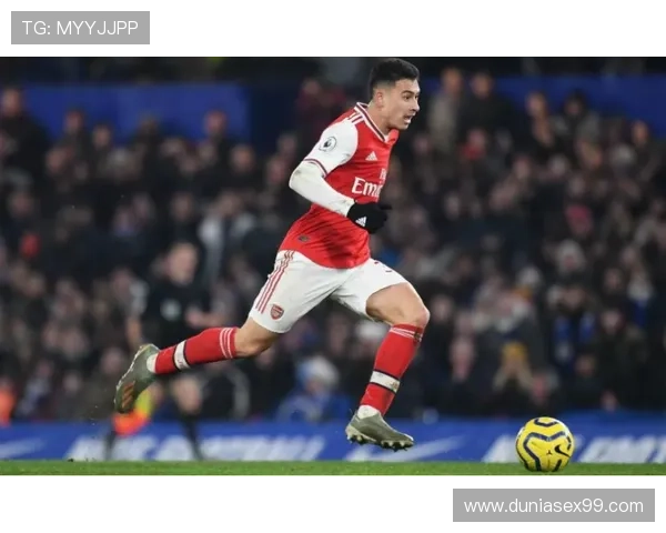 巴尔德状态回暖，左后卫位置表现稳健，未来新星值得关注