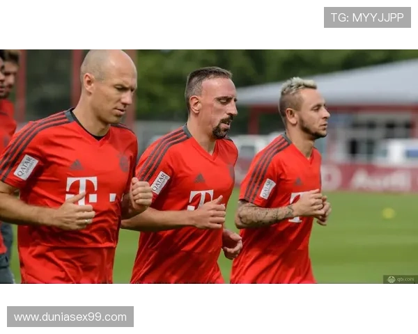 德甲夏季阵容调整动向及各队引援补强分析