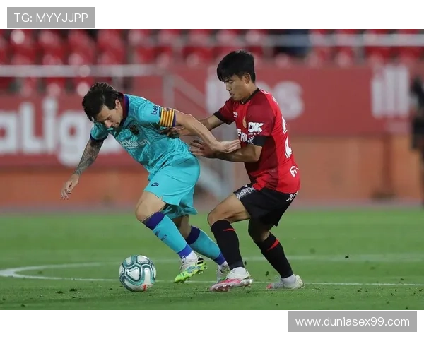 久保建英在高位压迫体系中的回防与拼抢贡献分析