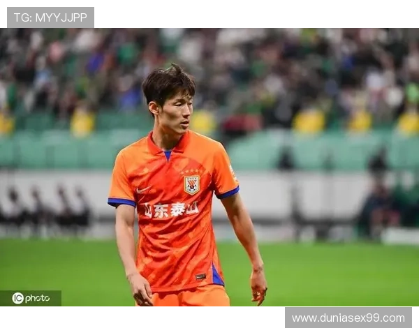 孙准浩在韩国买豪宅，邻居说他每天五点起床练核心