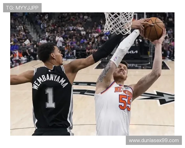 米切尔·罗宾逊挡拆中制造错位提升防守效率明显优于联盟平均水平